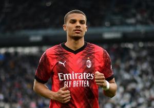 图片报:勒沃库森有意引进佳夫,已与经纪人进行实质性接触